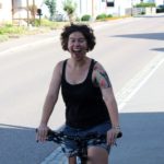 Lena bei der Testfahrt vom E-Bike