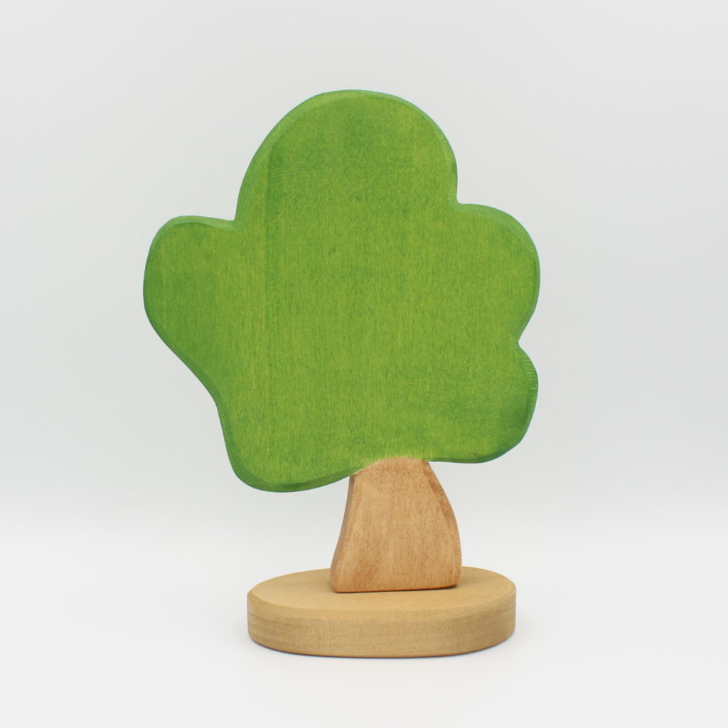 eichenbaum aus holz